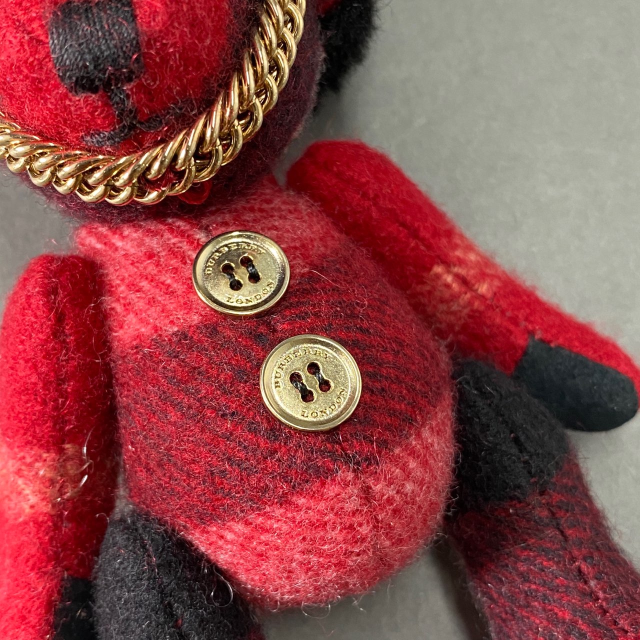 A23 《美品》 BURBERRY バーバリー THE GUARDSMAN THOMAS BEAR CHARM ガードマン トーマス ベアーチャーム レッド キーホルダー