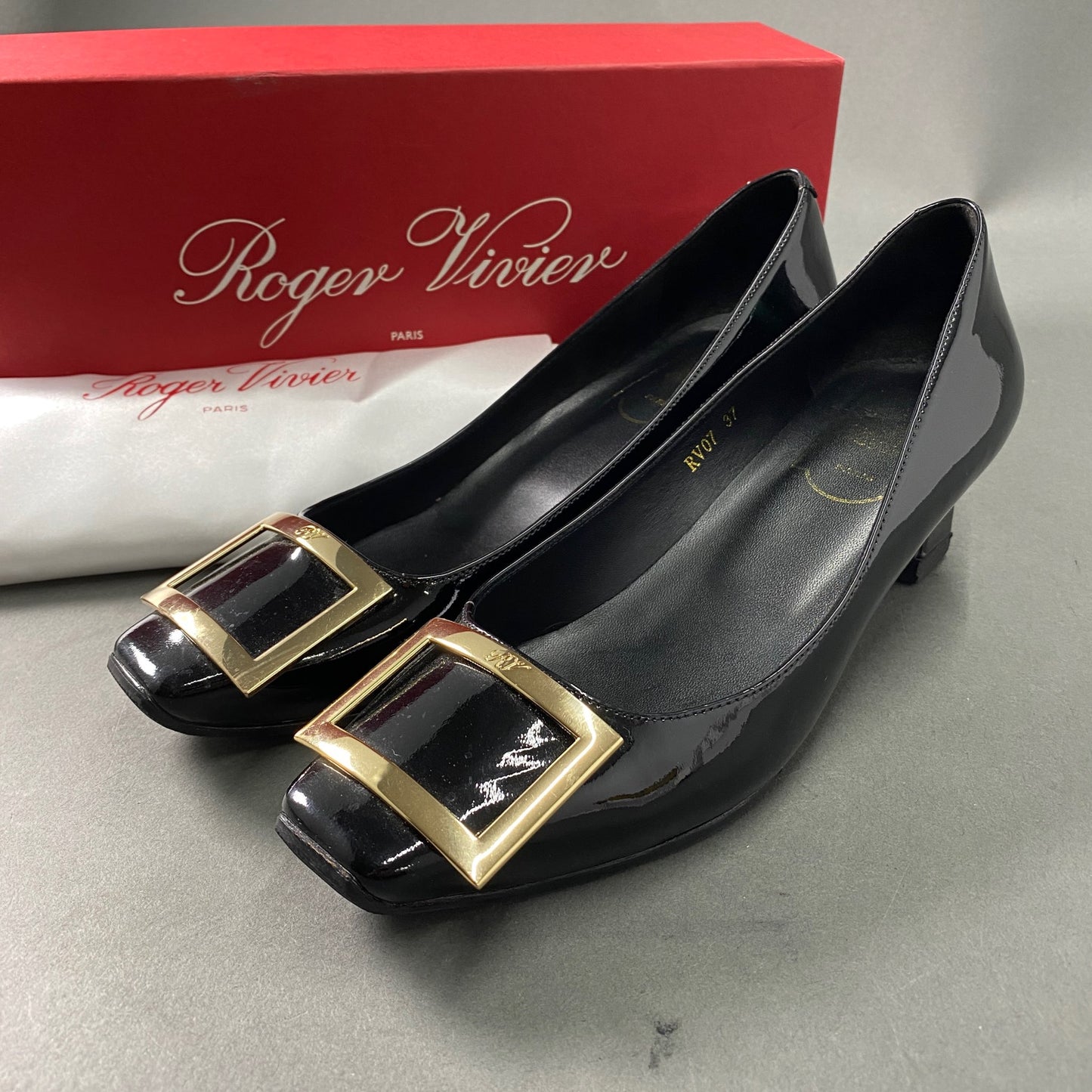 1a18 Roger Vivier ロジェ ヴィヴィエ ヒールパンプス 37 ブラック スクエアトゥ エナメル バックル