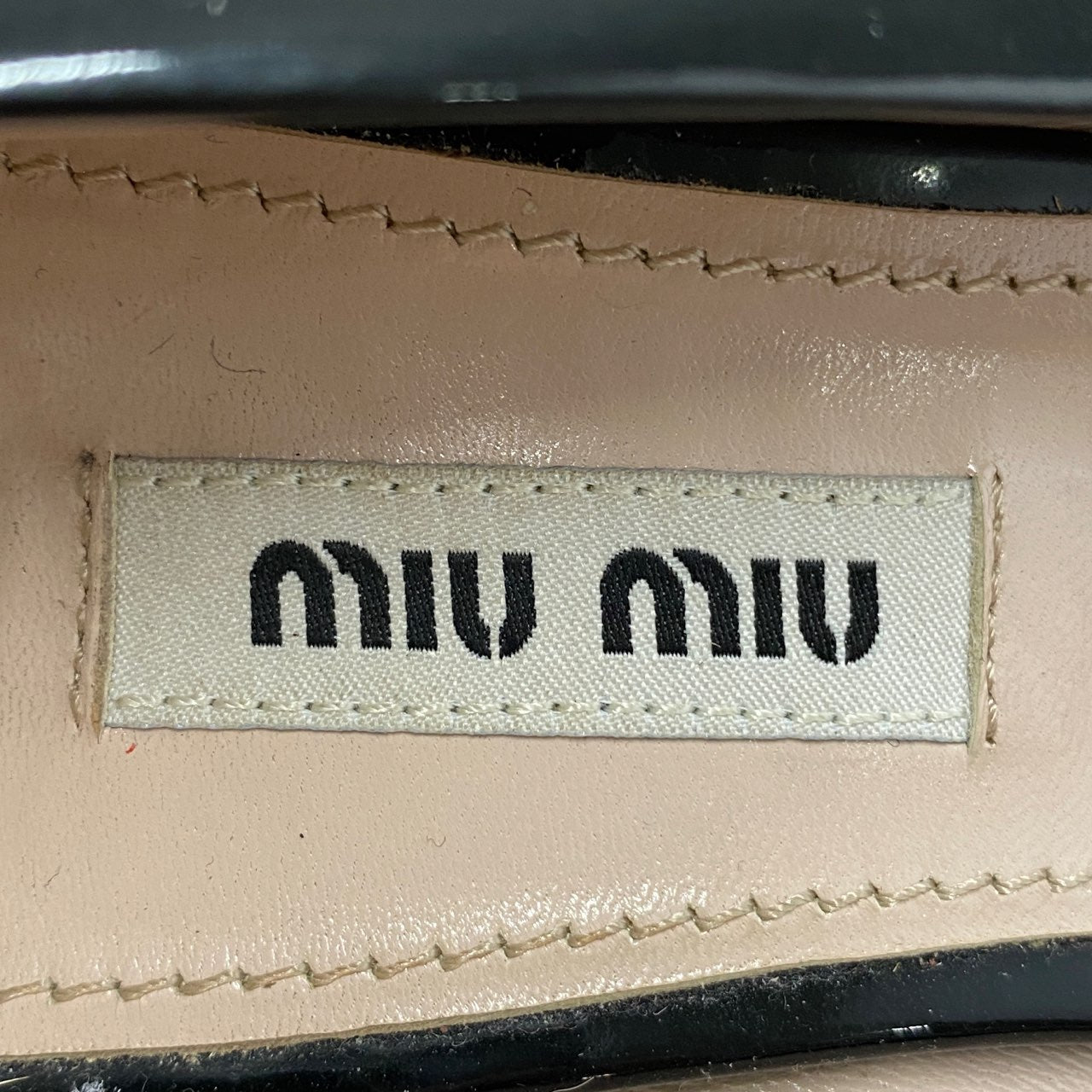 1L26 miu miu ミュウミュウ クリスタルジュエル ビジューヒールパンプス 37 1/2 ブラック パテントレザー パーティ 結婚式