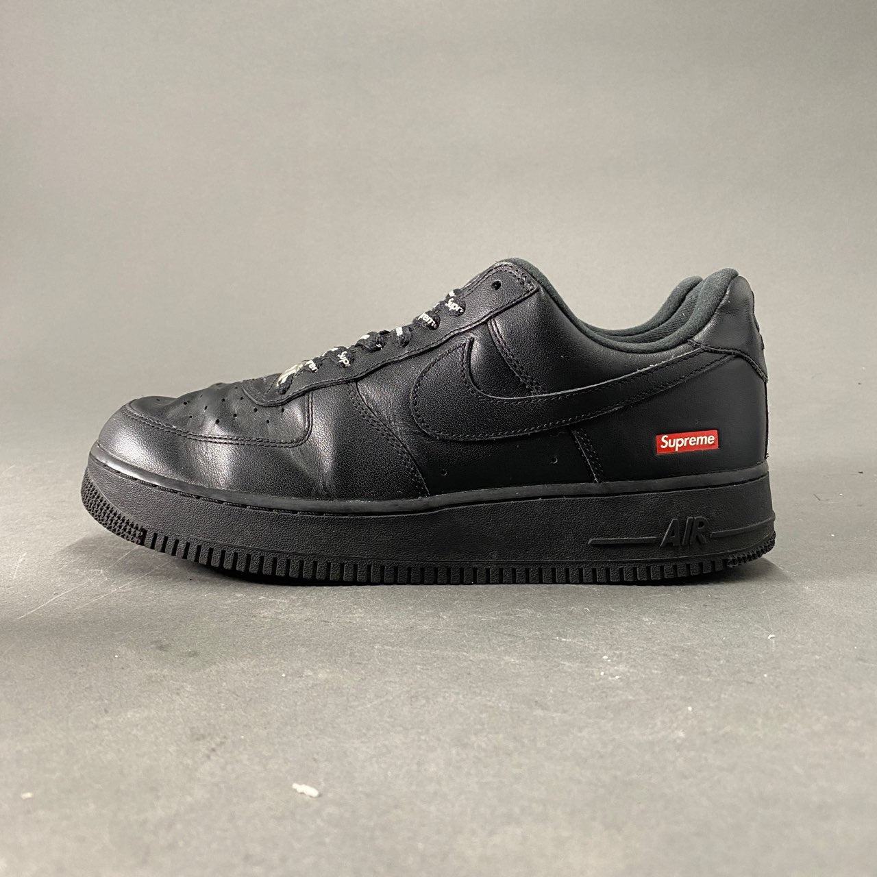 1L5 Supreme シュプリーム × NIKE ナイキ AIR FORCE 1 LOW エアフォースワンロー 28cm ブラック スニーカー シューズ CU9225-001