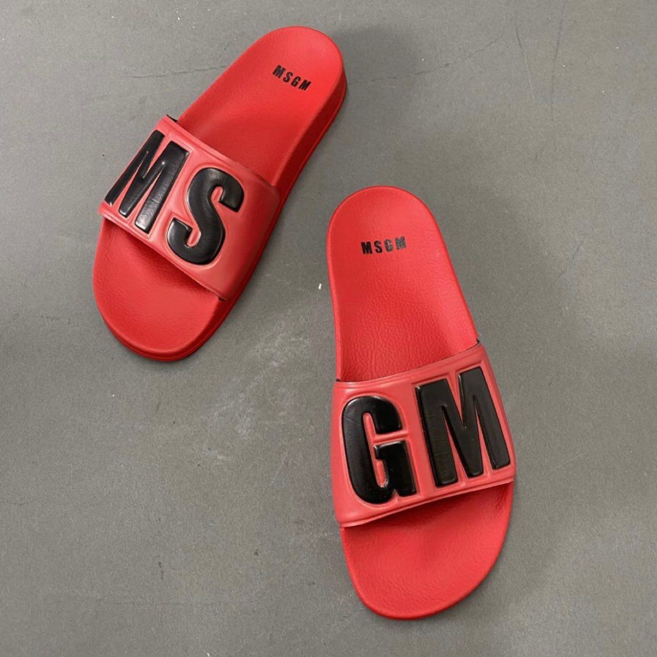 1j14 《未使用保管品》 MSGM エムエスジーエム プールサンダル ビーチサンダル シャワー 41 レッド スリッパ シューズ イタリア製 箱等付属