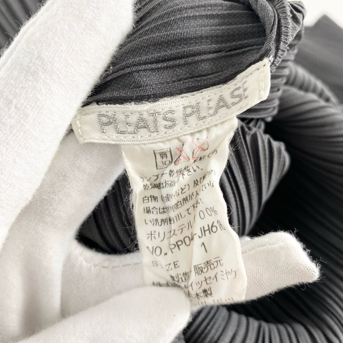 53c15 PLEATS PLEASE プリーツプリーズ スリット入り プリーツワンピース ドレス 1 グレー ノースリーブ ISSEY MIYAKE イッセイミヤケ