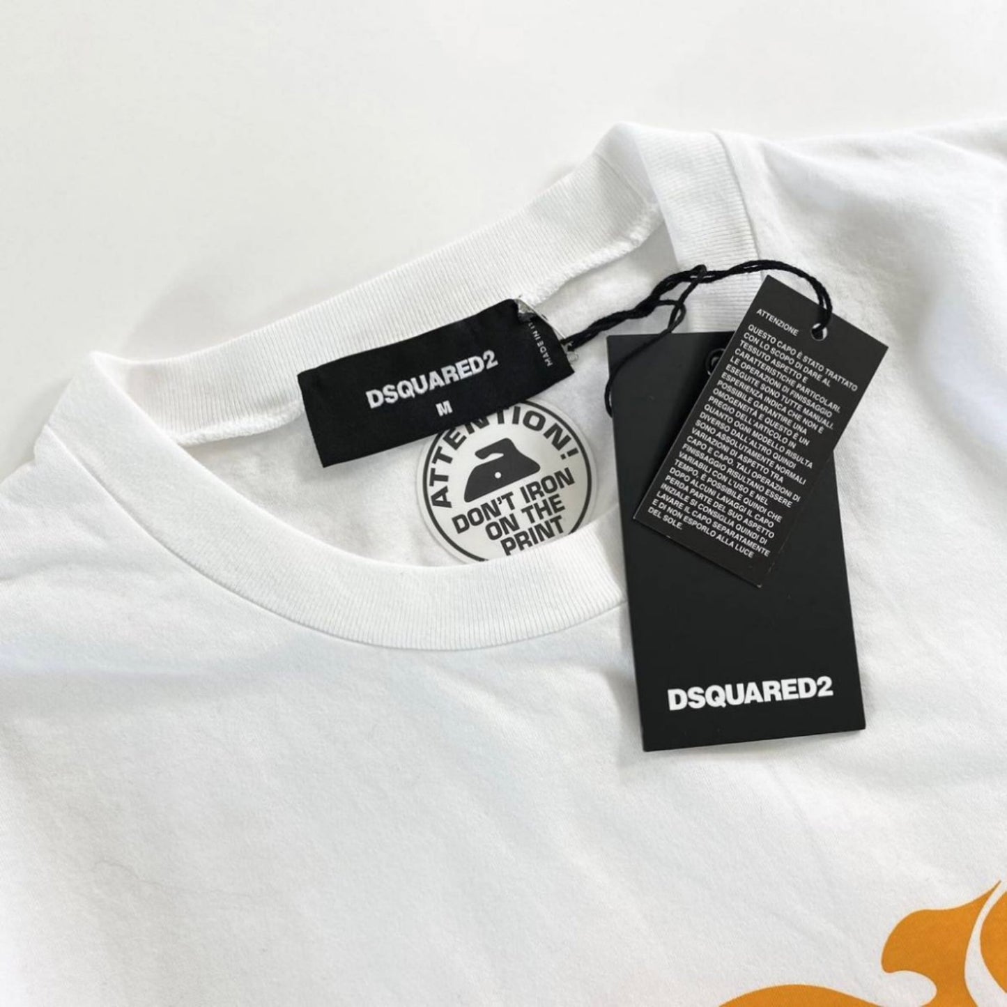 20e31-2 《極美品》 タグ付☆DSQUARED2 ディースクエアード ファイアロゴプリント Tシャツ Ｍ ホワイト メンズ fire logo print tee