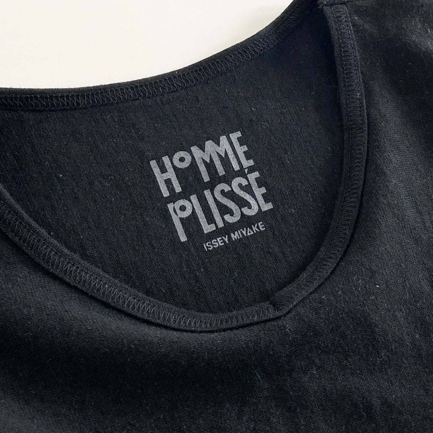 12a21 日本製 HOMME PLISSE ISSEY MIYAKE オムプリッセ イッセイミヤケ 七分袖カットソー Tシャツ 2 ブラック Vネック リネン混 無地