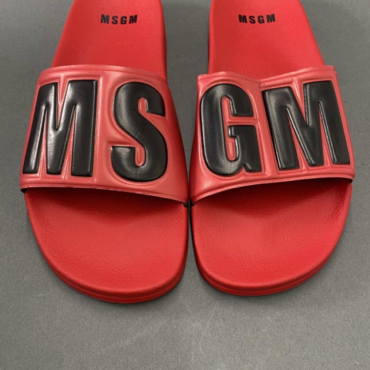 1j14-2 《未使用保管品》 MSGM エムエスジーエム プールサンダル ビーチサンダル シャワー 41 レッド スリッパ シューズ イタリア製 箱等付属