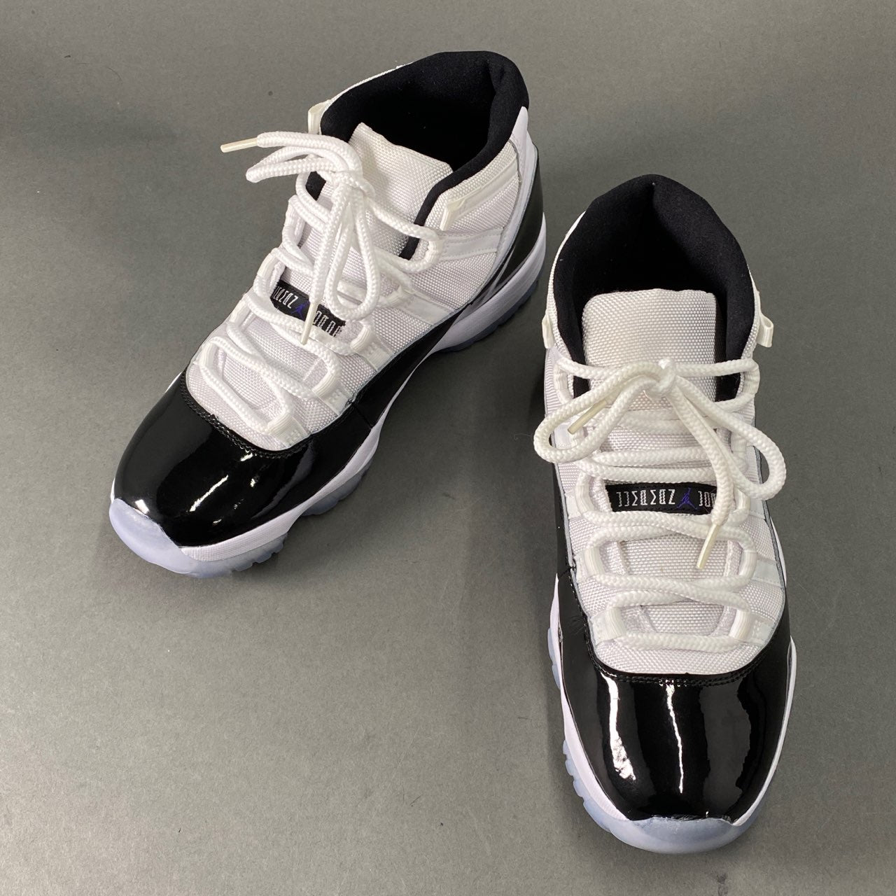 L24 NIKE ナイキ AIR JORDAN 11 RETRO エアジョーダン レトロ 27.5 ホワイト ブラック スニーカー 378037-100