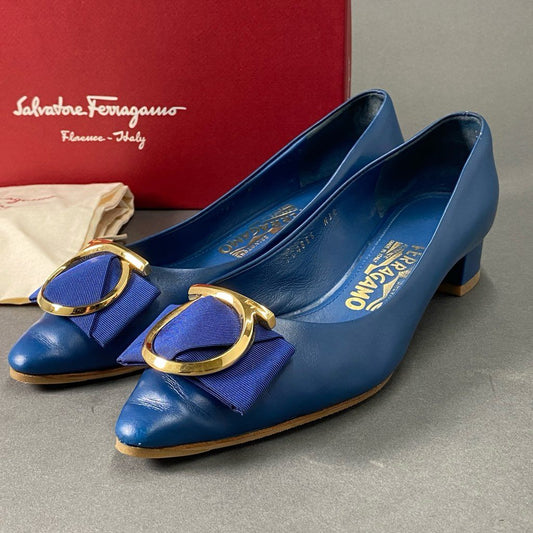 2b29 Salvatore Ferragamo サルヴァトーレ フェラガモ EZIA 30 ガンチーニ レザーパンプス 6 1/2 ブルー レザー リボン イタリア製 シューズ