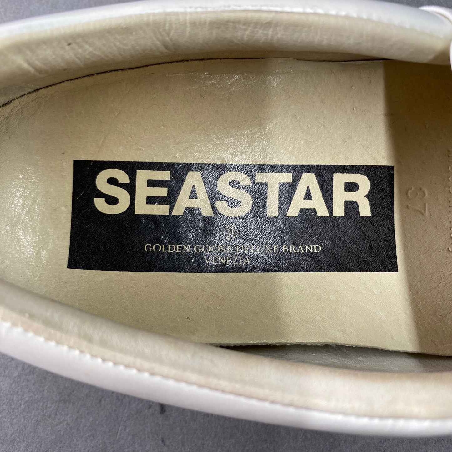 2a18 GOLDEN GOOSE ゴールデングース スニーカー SEASTAR 37 ホワイト レザー 牛革 GGDB リボン