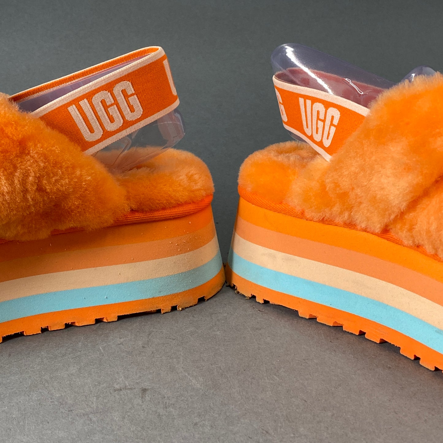 A15 UGG アグ W DISCO KNOT SLIDE ディスコノットスライド ファーサンダル 24cm オレンジ シューズ