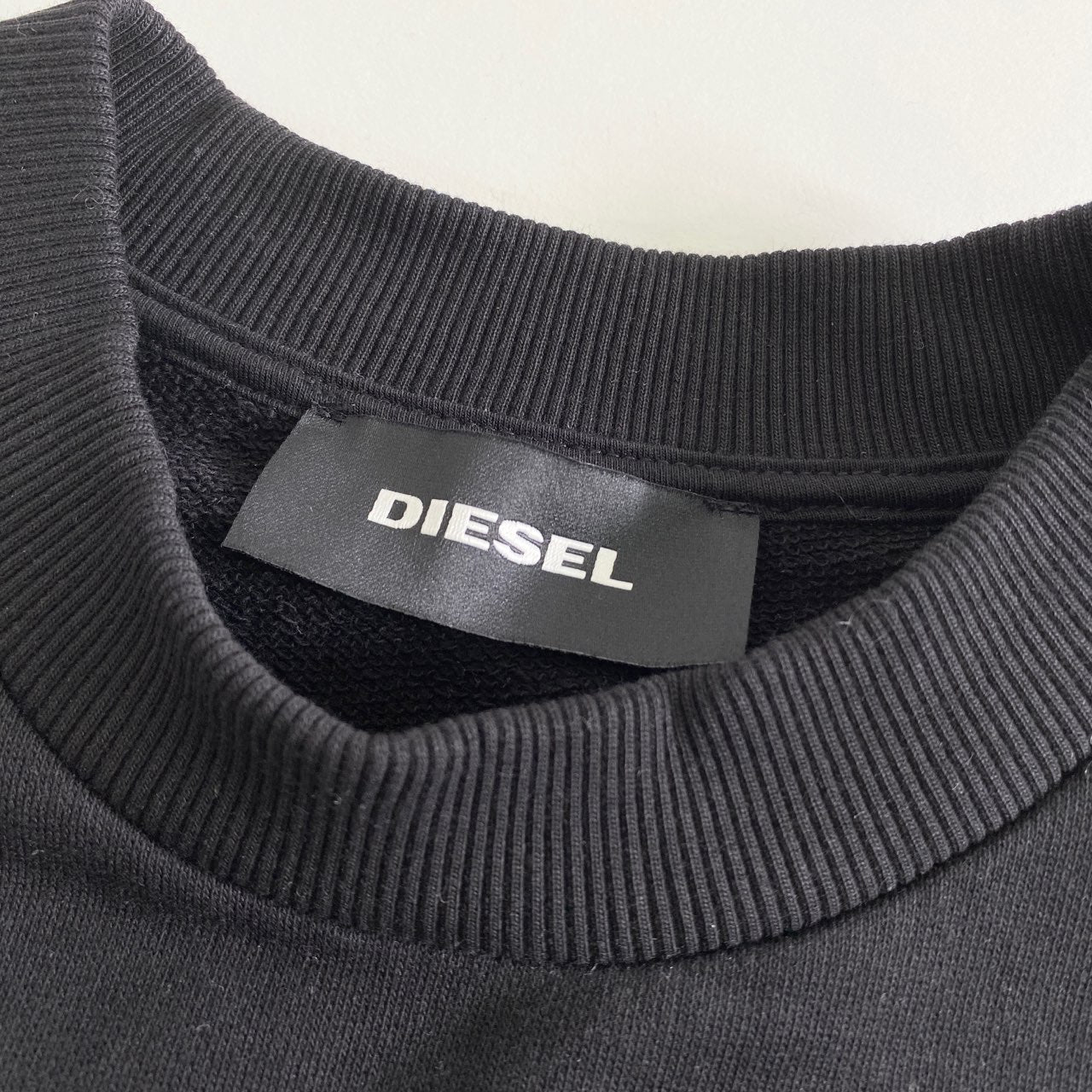 64L7《美品》DIESEL ディーゼル スウェットTシャツ M《180》 ブラック 半袖 カットソー バーコード