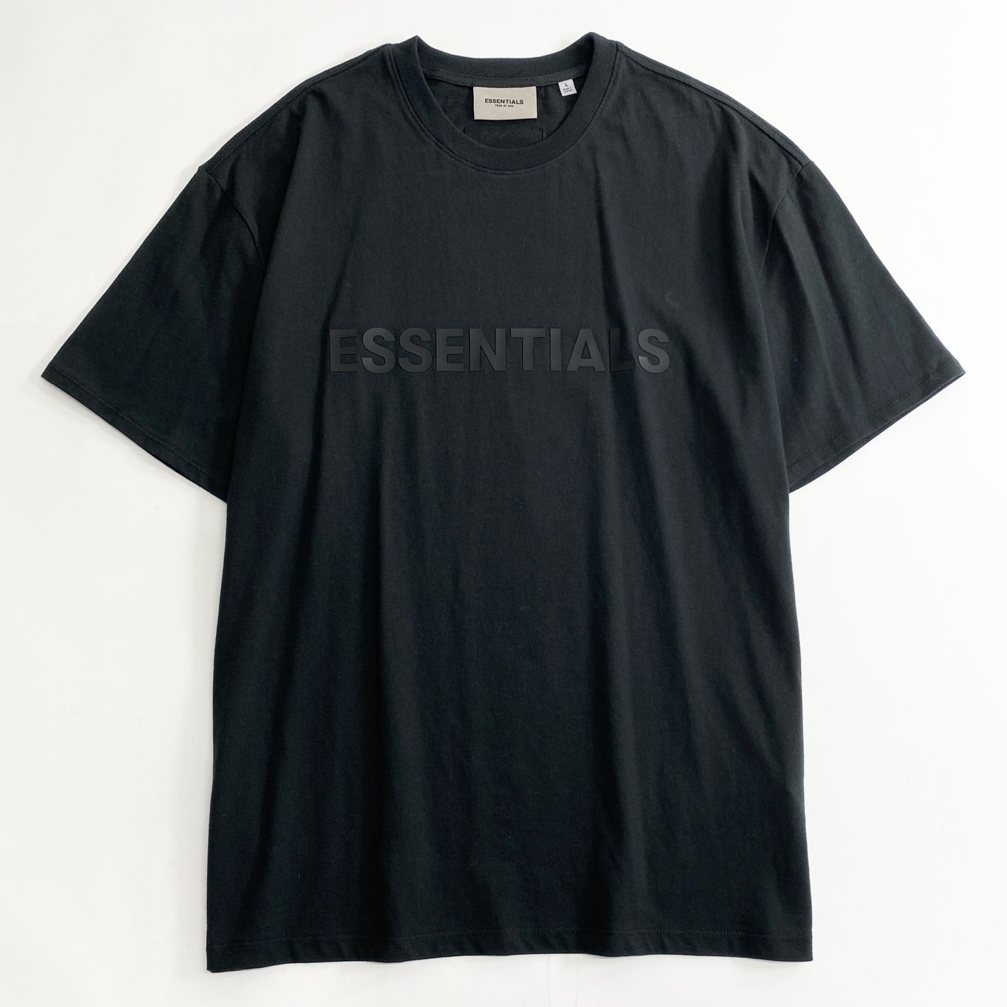 73k12《美品》ESSENTIALS エッセンシャルズ ロゴTシャツ L ブラック FEAR OF GOD カットソー TEE 半袖