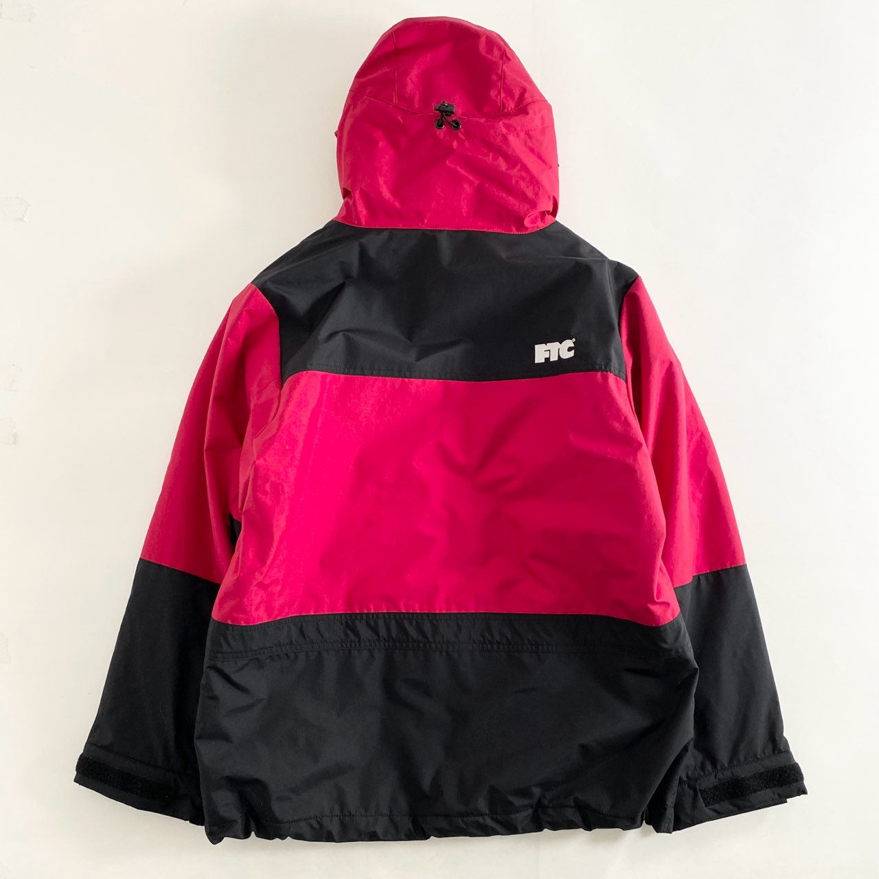 68L2 FTC エフティーシー WATERPROOF 3L MOUNTAIN JACKET ダウンジャケット L レッド アウター 羽織 上着