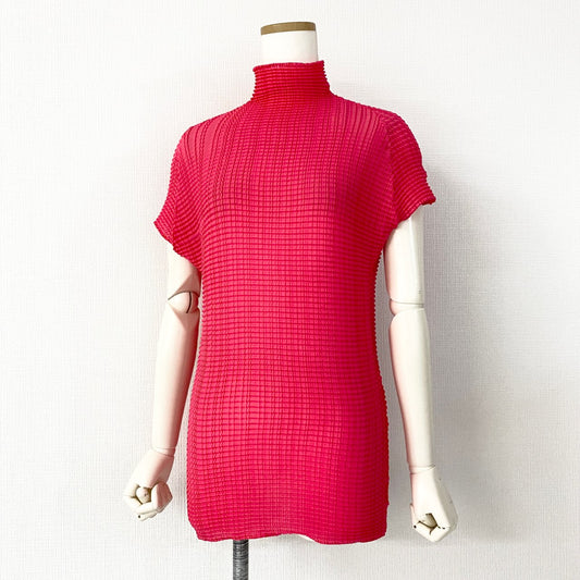 48a30 《極美品》 タグ付 ISSEY MIYAKE イッセイミヤケ ハイネックプリーツカットソー 2 ピンク Tシャツ PLEATS PLEASE プリーツプリーズ