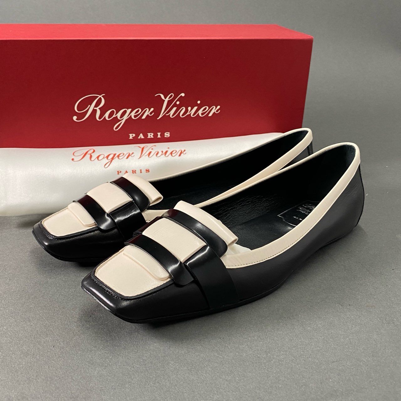 1c1 Roger Vivier ロジェヴィヴィエ イタリア製 フラットパンプス シューズ スクエアトゥ 36 ベージュ ブラック レザー MADE IN ITALY