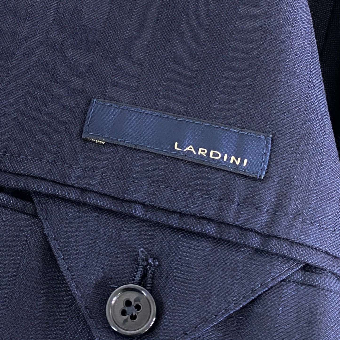 27A26 イタリア製 LARDINI ラルディーニ シングルスーツ セットアップ ストライプスーツ ビジネス JG32801AQ 46 ネイビー ストライプ ウール100％ メンズ 男性用