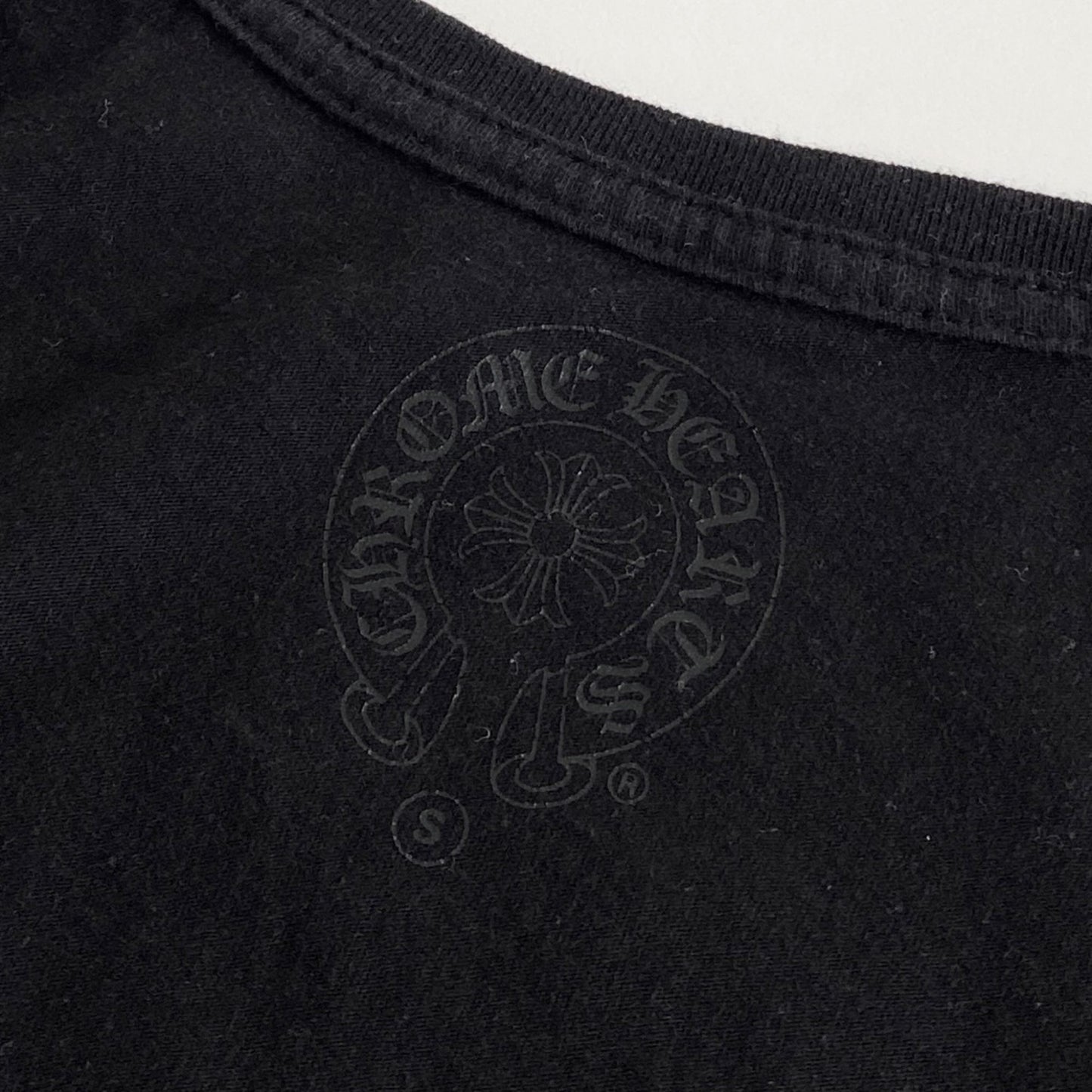 1a31 CHROME HEARTS クロムハーツ ロゴプリント オープンネックカットソー S ブラック Tシャツ Tee クロス USA製