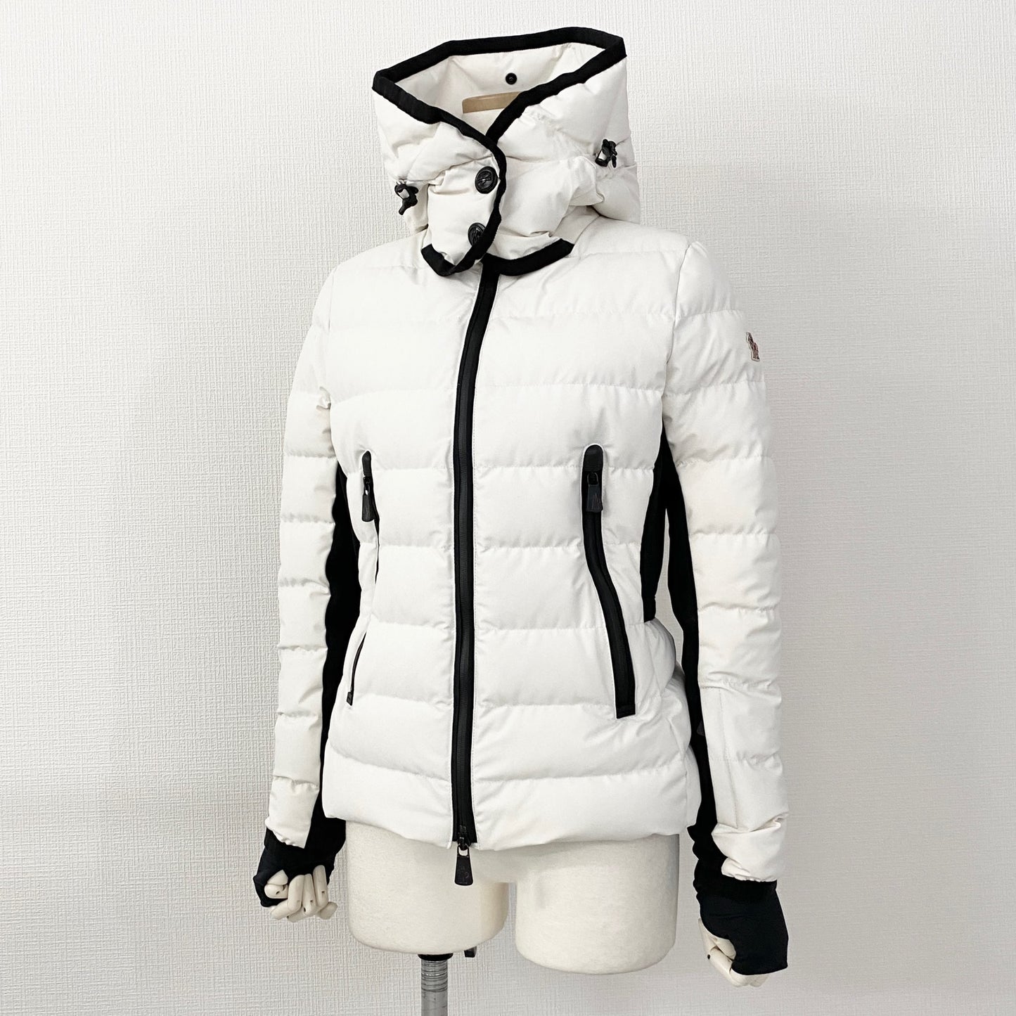 16L5 MONCLER GRENOBLE モンクレール グルノーブル LAMOURA GIUBBOTTO ラモラ ダウンジャケット 0 ホワイト レディース アウター