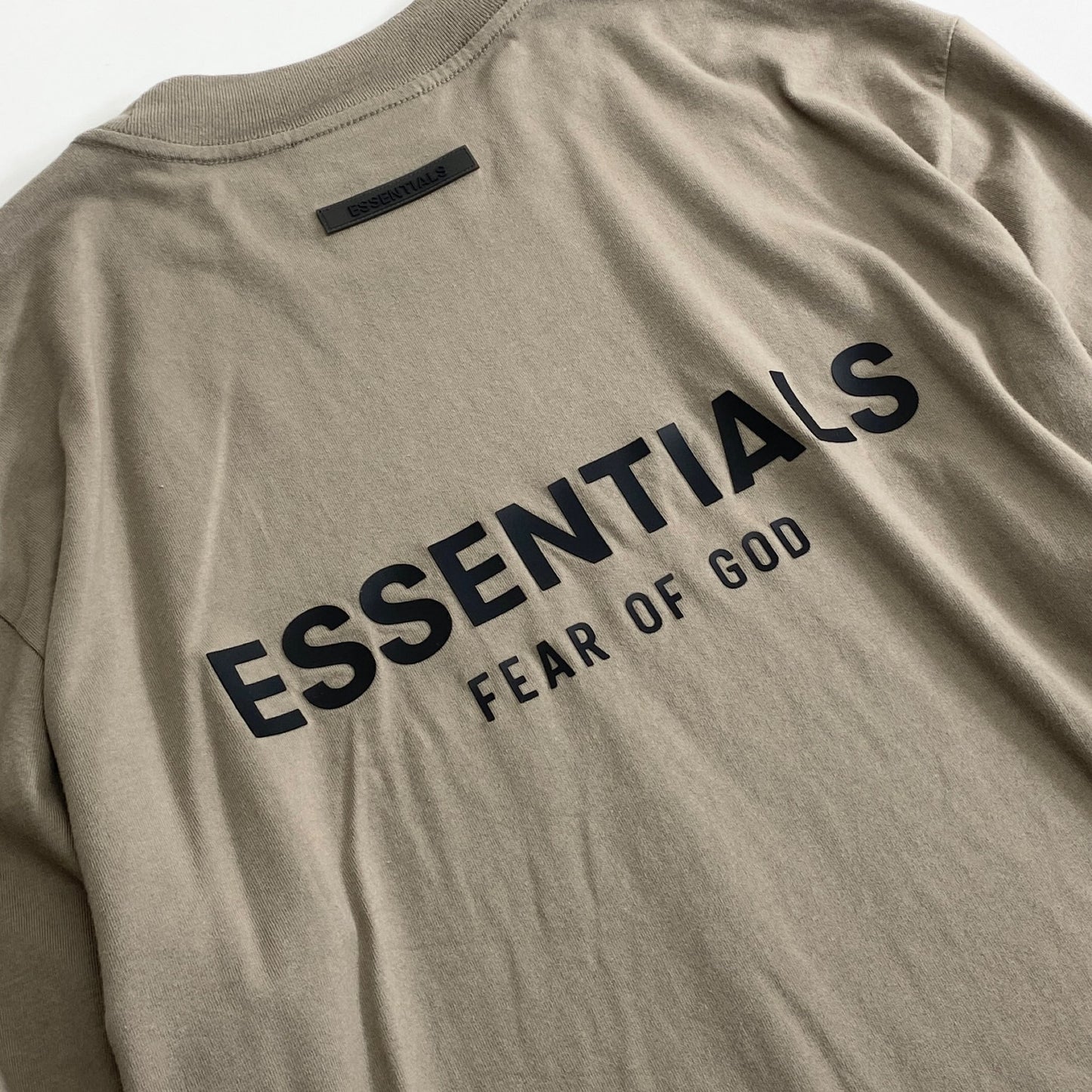 64k13《美品》FEAR OF GOD ESSENTIALS フェアオブゴッド エッセンシャルズ 定番 バックプリント ロンT 長袖カットソー L ブラウン メンズ