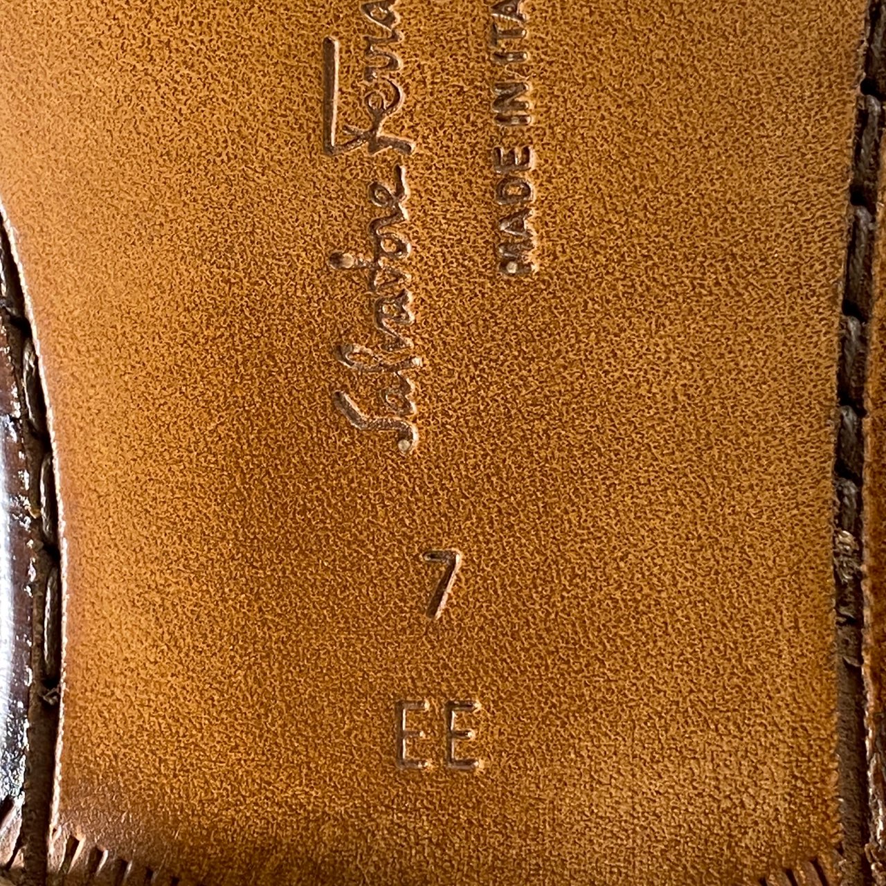 9L6 《美品》 イタリア製 Salvatore Ferragamo サルヴァトーレフェラガモ ローファー 7 ブラック メンズ ビジネスシューズ ドレスシューズ