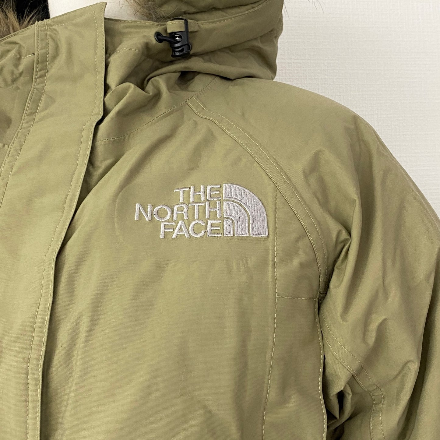 47k21 THE NORTH FACE ザノースフェイス Mc MURDO マクマード パーカー ダウンジャケット S カーキ アウター 羽織 上着 アウトドア