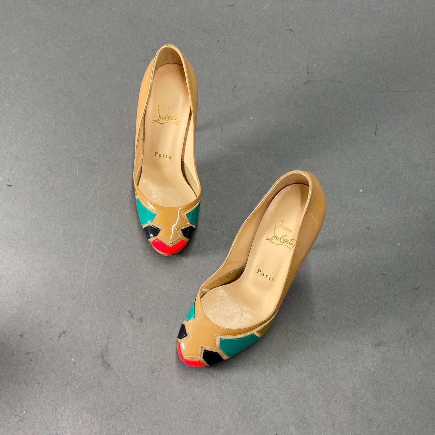 1L5《伊製》Christian Louboutin クリスチャンルブタン 36 エナメル素材 ピンヒール パンプス レディース 靴