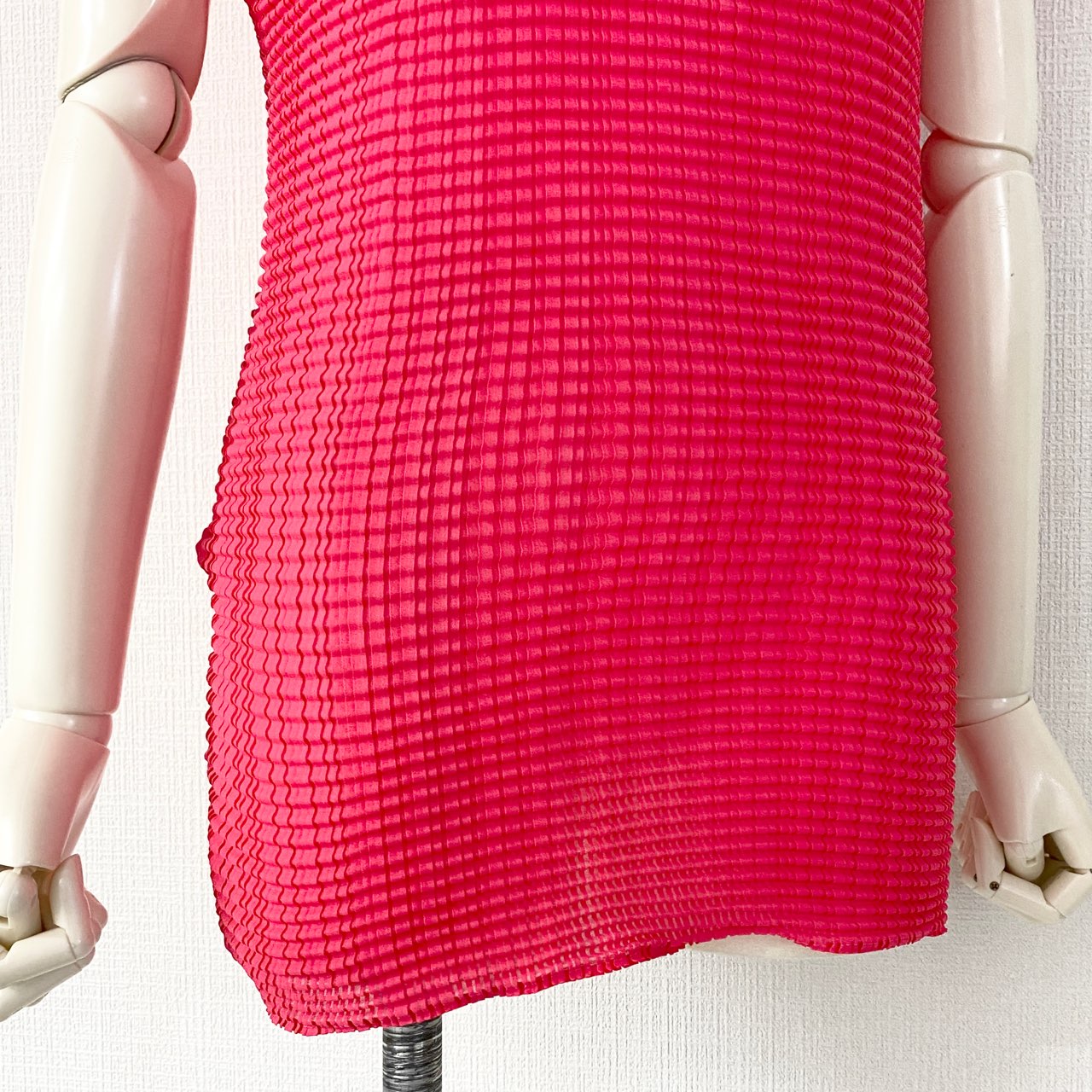 48a30 《極美品》 タグ付 ISSEY MIYAKE イッセイミヤケ ハイネックプリーツカットソー 2 ピンク Tシャツ PLEATS PLEASE プリーツプリーズ