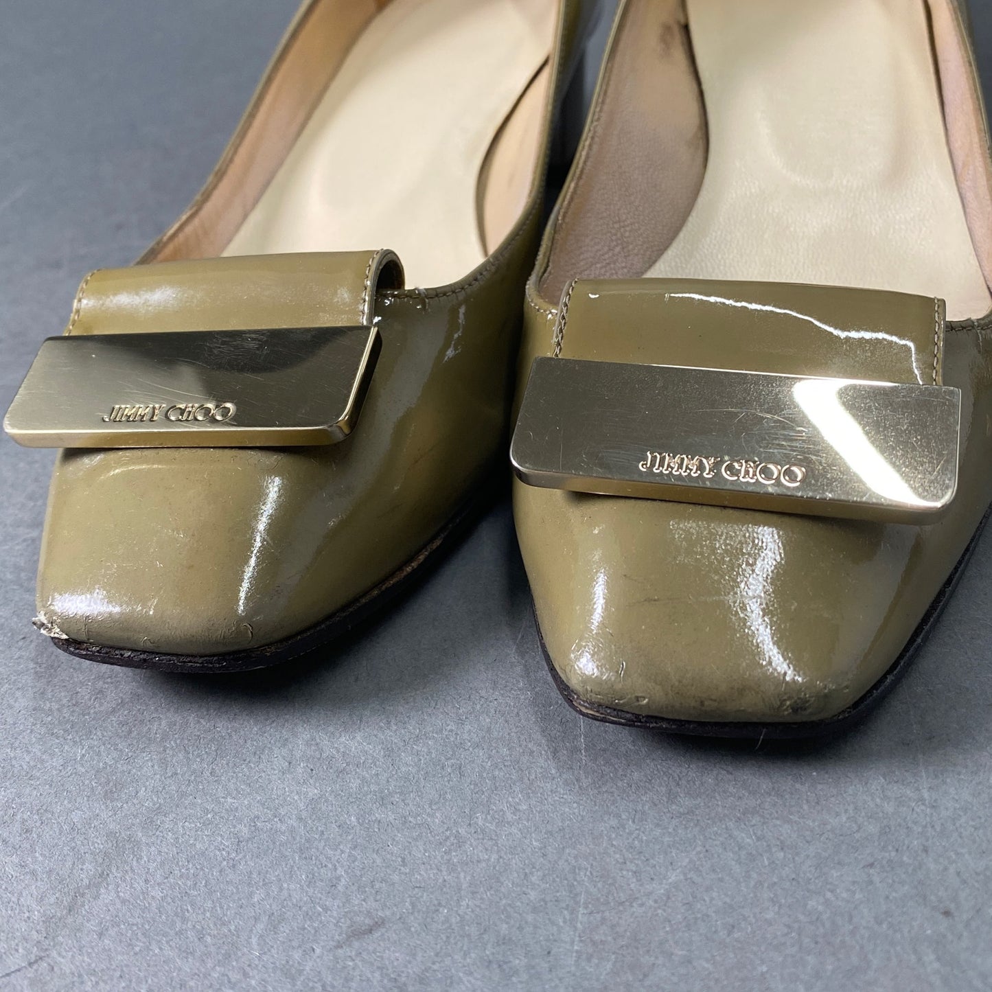 4a26 JIMMY CHOO ジミーチュウ イタリア製 247IRIS. チャンキーヒール スクエアトゥ パンプス シューズ 37 カーキ オリーブ系 パテントレザー MADE IN ITALY