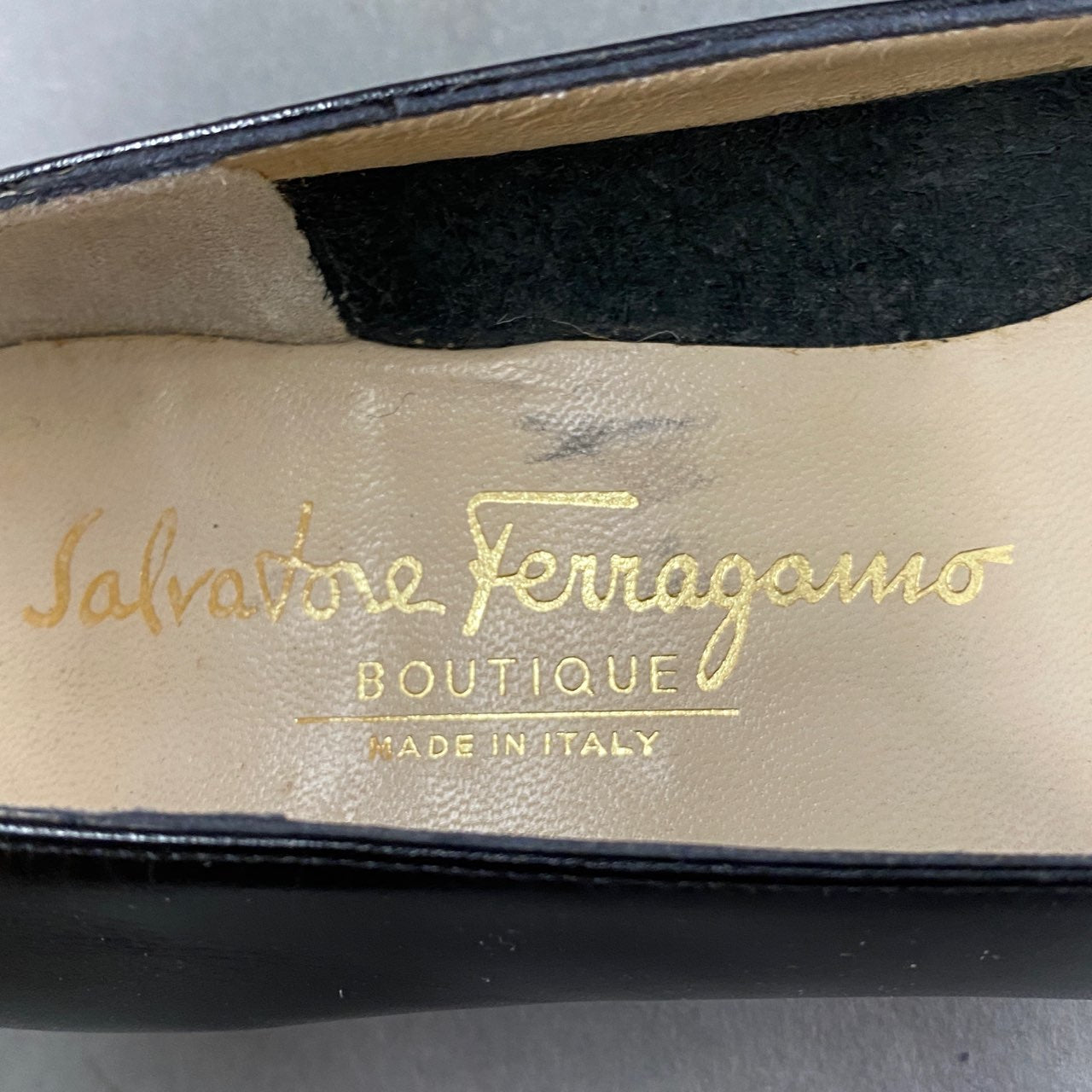 1L5 Salvatore Ferragamo サルヴァトーレフェラガモ 35(22cm相当) ブラック ヴァラリボン パンプス レディース 靴 シューズ イタリア製