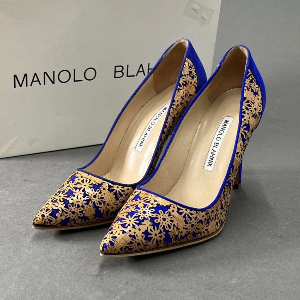 7h4 《極美品》 MANOLO BLAHNIK マノロブラニク ピンヒール パンプス スエード カーフレザー 花柄 カッティング 36 ブルー レディース