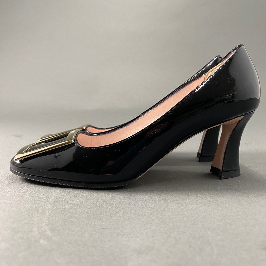 3b6 《美品》 Roger Vivier ロジェヴィヴィエ トランペット ゴールドバックル パンプス 37 1/2 ブラック パテントレザー シューズ イタリア製